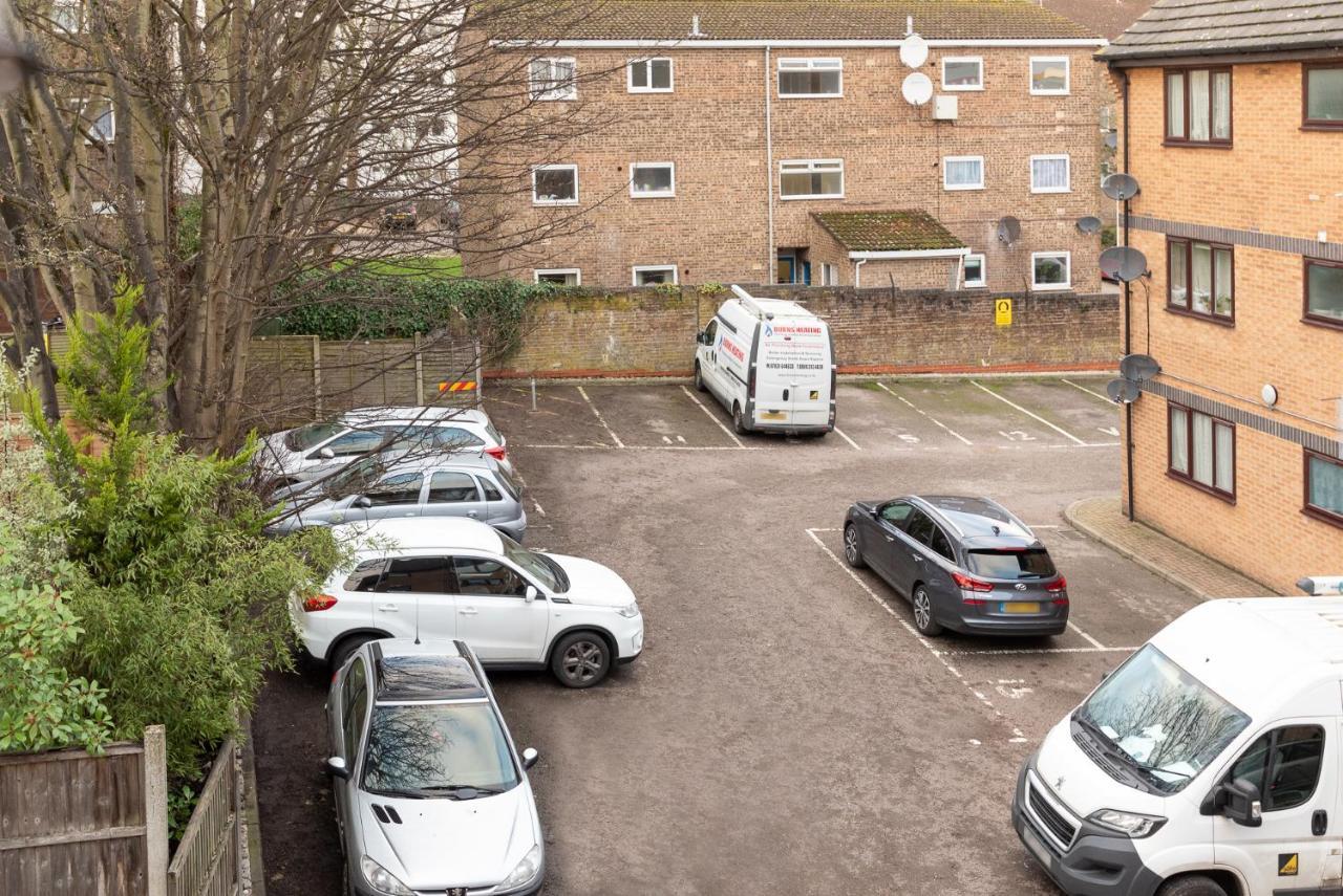 لوتون Luxury Central Link Luton/London/M1/Airport/Station/Long Stay المظهر الخارجي الصورة
